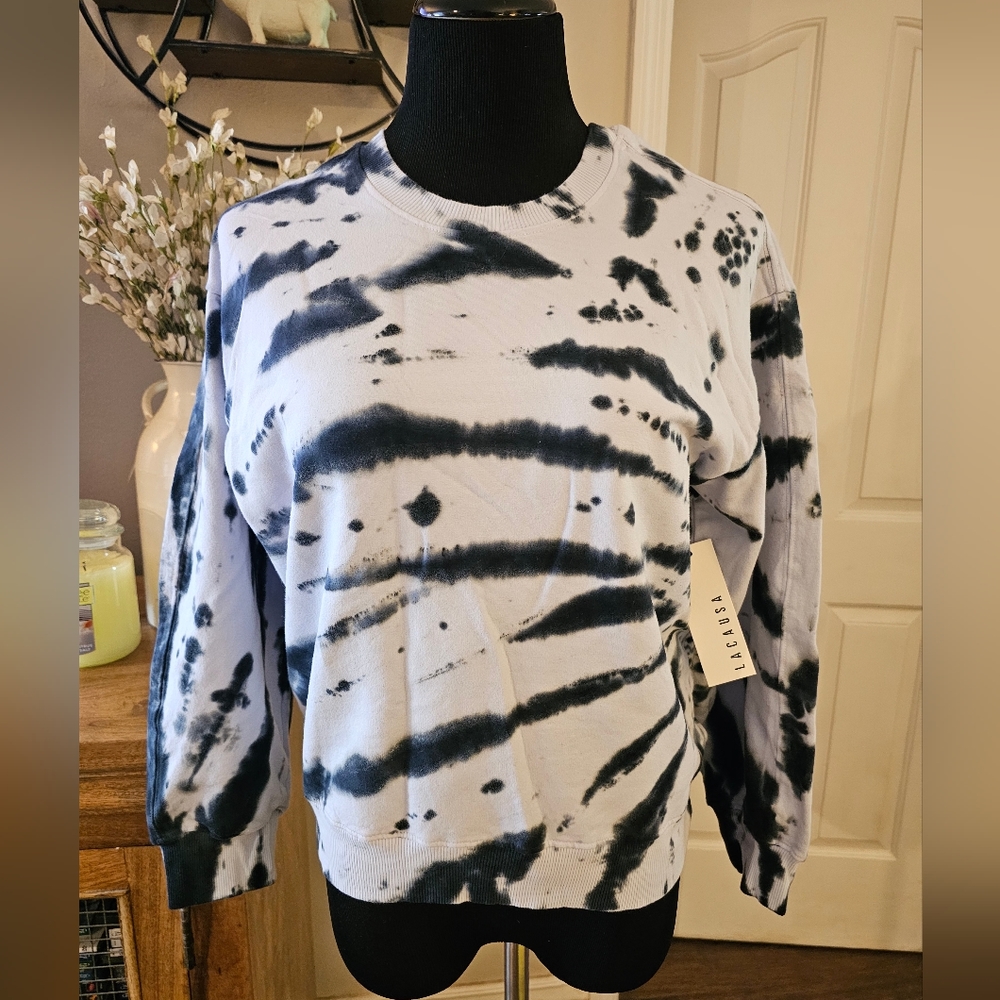 1. Anthropologie Lacausa Pullover Sweatshirt Tie Dye blue/black oversized